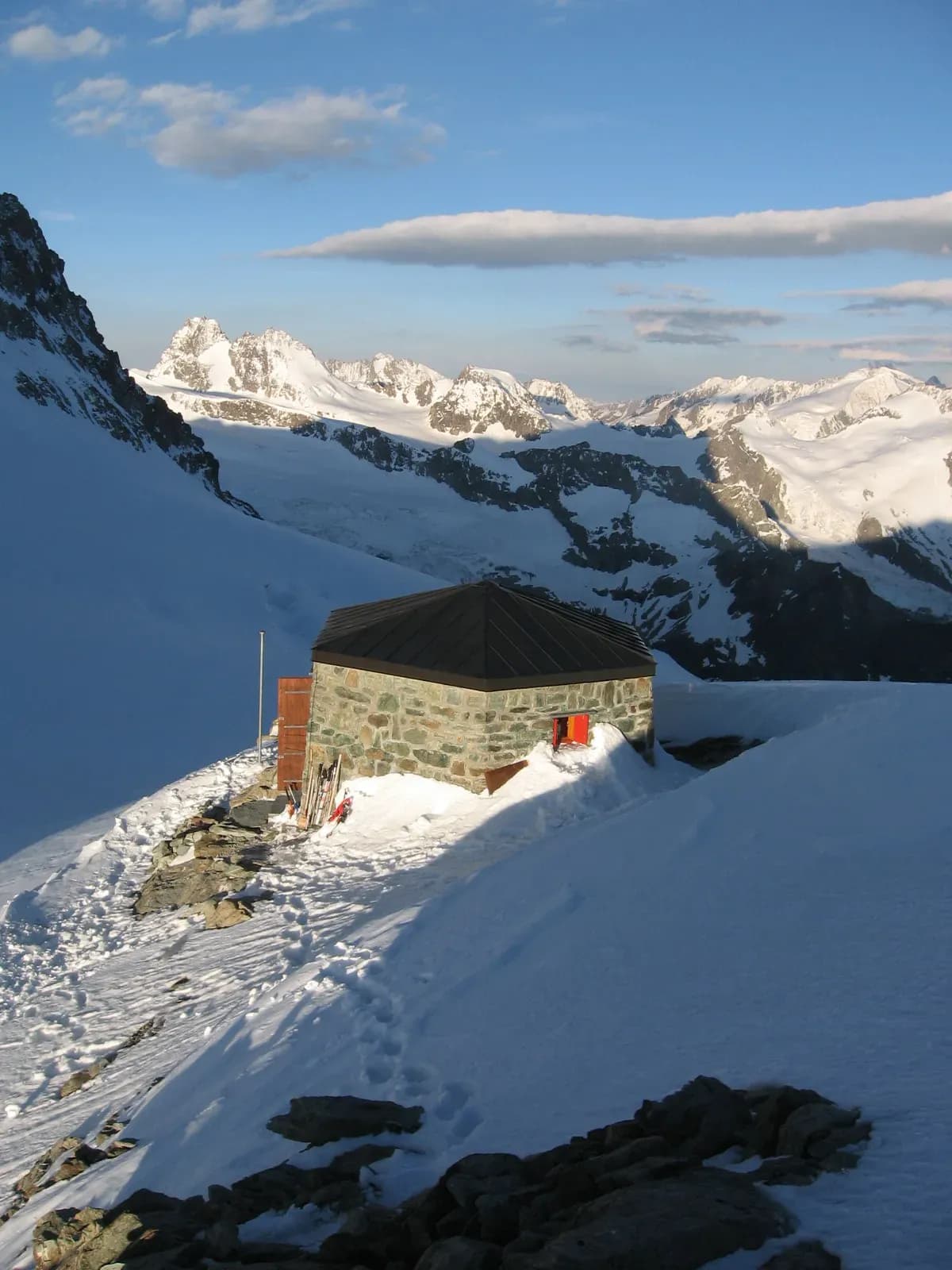 Bivouac au Col de la Dent Blanche
