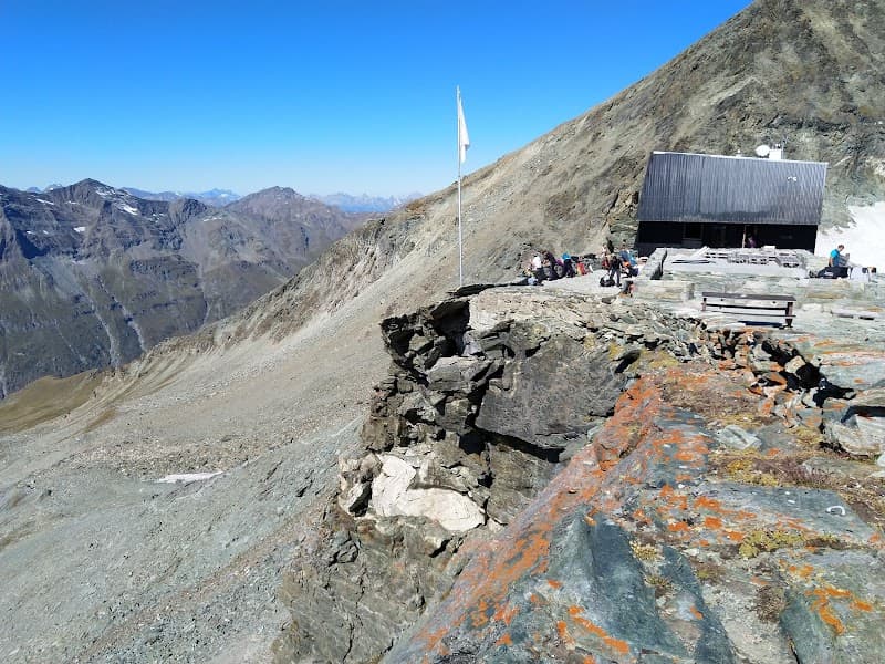 Cabane de Tracuit 4