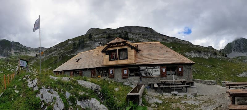 Cabane des Marindes
