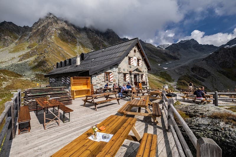 Cabane du Mont Fort