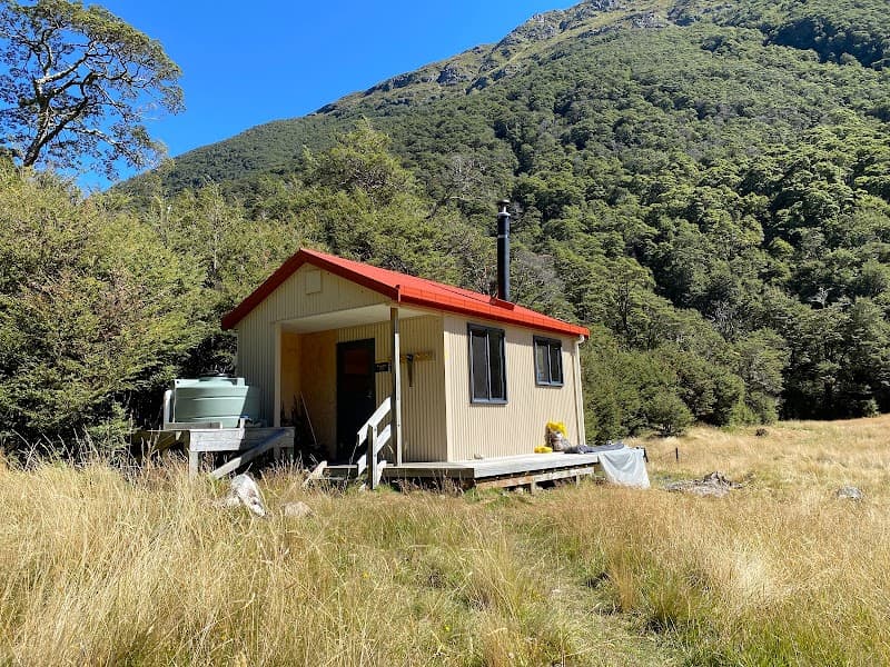 Central Waiau Hut