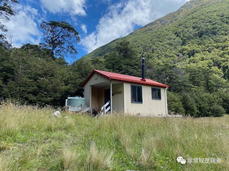 Central Waiau Hut 3
