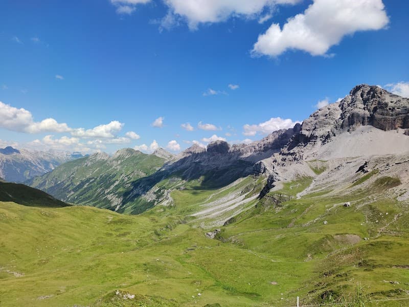 Driesthütte 4