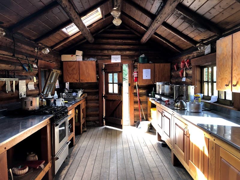 Elizabeth Hut 4