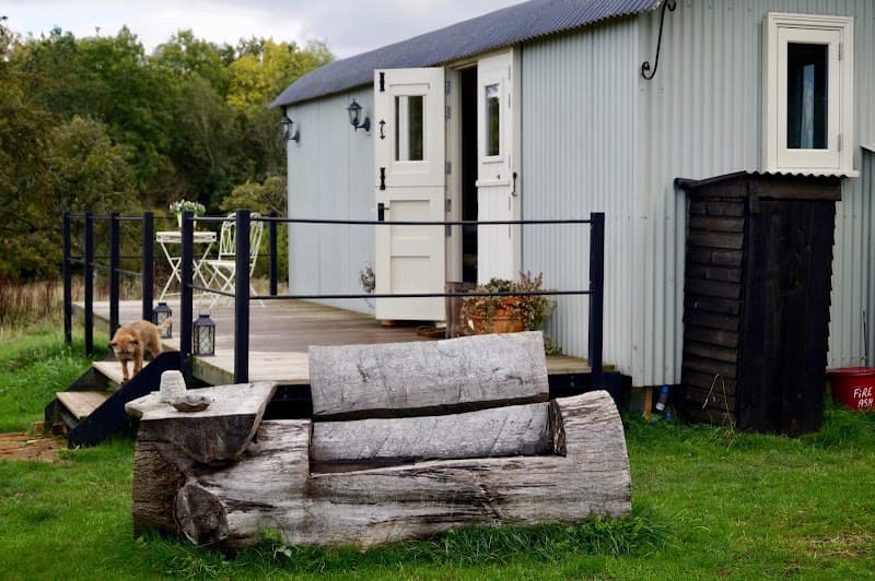 Hideaway Hut