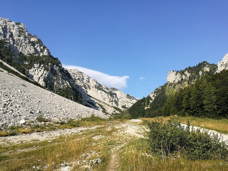 Koča Vrtača 4