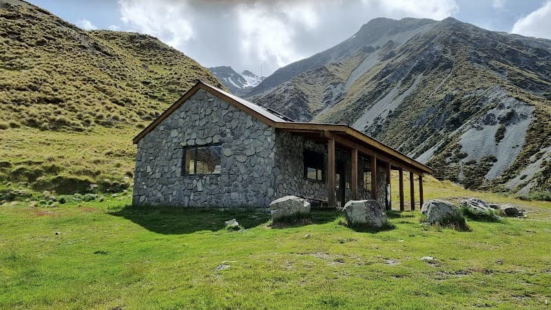 Macaulay Hut