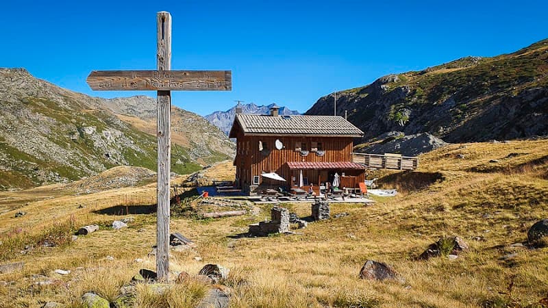 Refuge des Marches 2