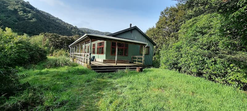 Te Totara Hut