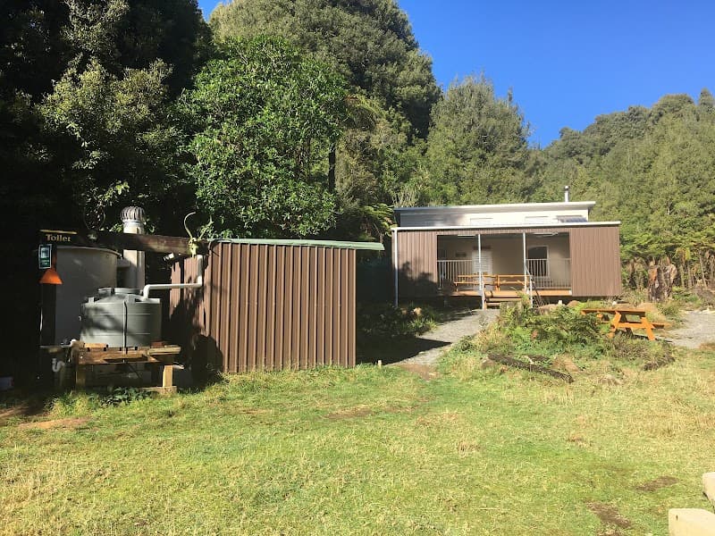 Te Whare Okioki Hut 4