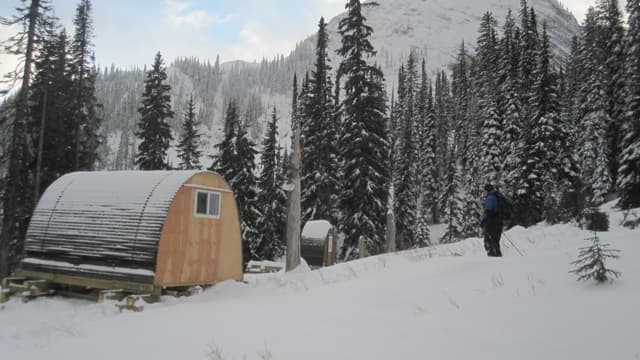 Tunnel Creek Hut 4