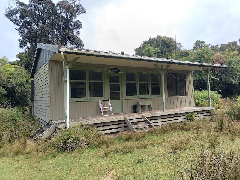 Waitutu Hut