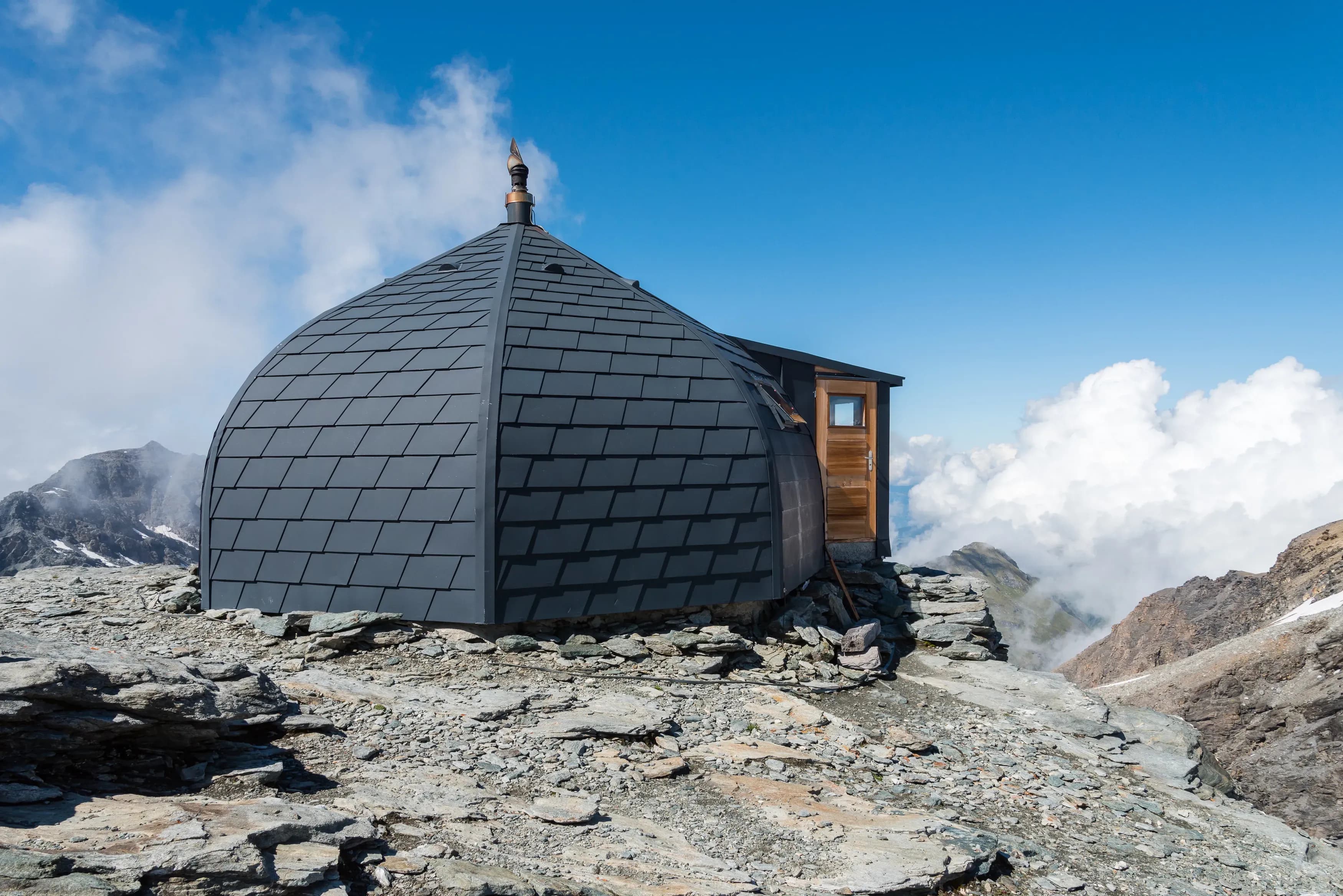 Refuge-Igloo des Pantalons Blancs