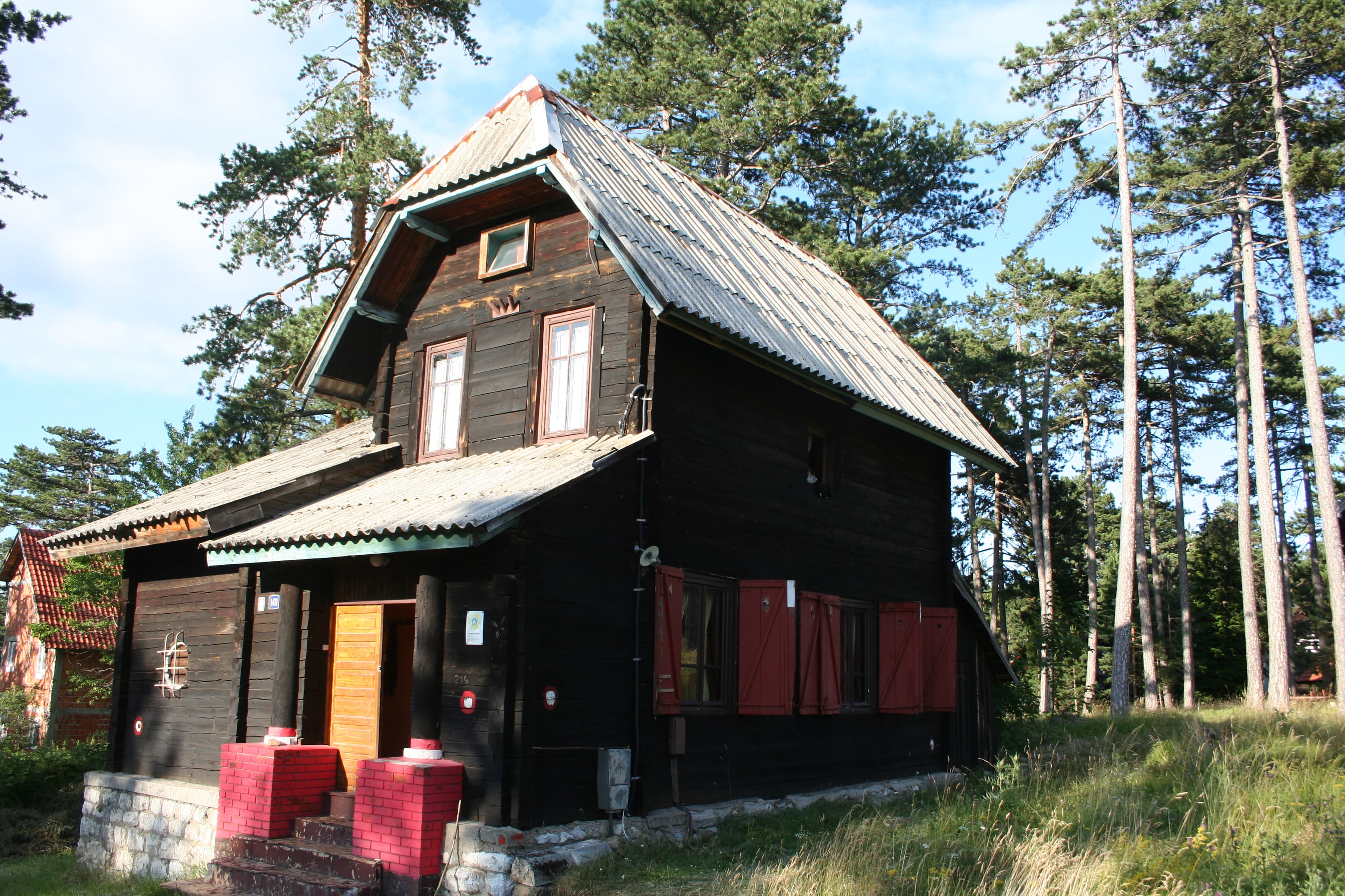 Planinarski dom "Tara" (anciennement "Javor")