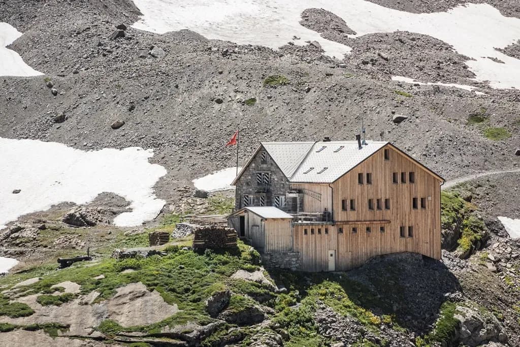 Wildhornhütte
